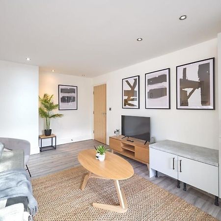 פרסטון A Stylish Apartment With Parking In Preston מראה חיצוני תמונה