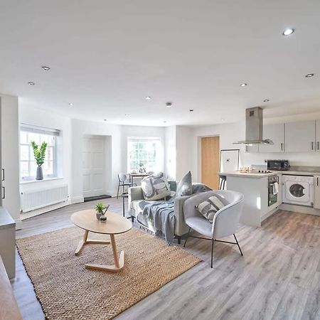 פרסטון A Stylish Apartment With Parking In Preston מראה חיצוני תמונה